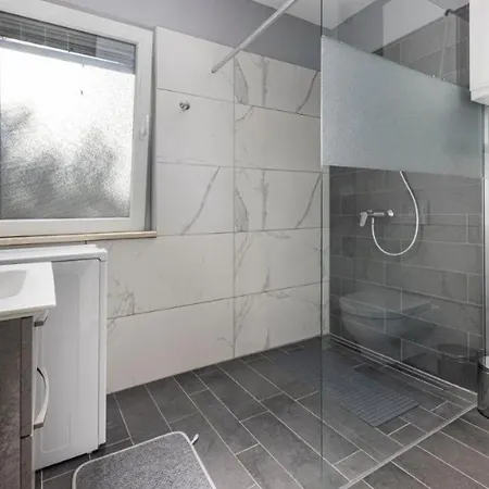 Appartamento With A Parking Space Sveti Jakov, Losinj - 23432