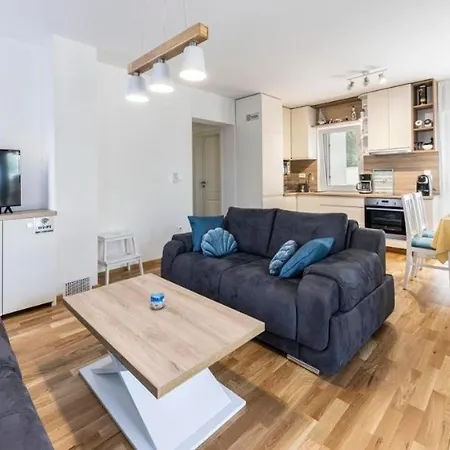 Appartamento With A Parking Space Sveti Jakov, Losinj - 23432 Mali Lošinj